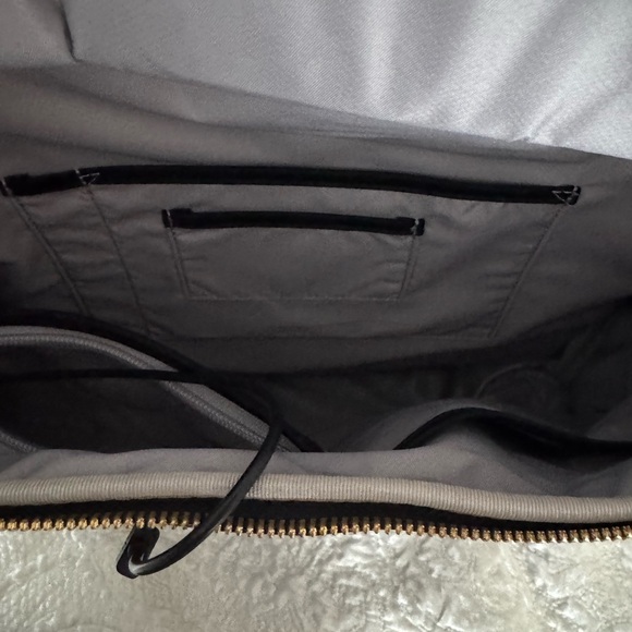 Tumi Voyager Oxford Compact Carry-on. BLACK. Used 5 times like new - Picture 6 of 9